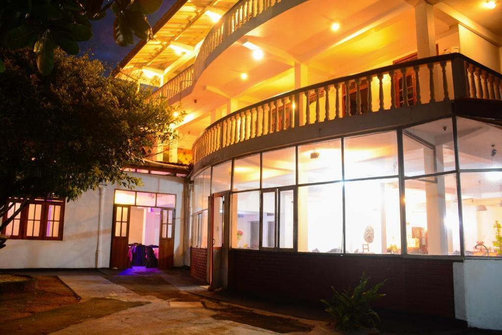 Shanthi Beach Resort Unawatuna Eksteriør billede