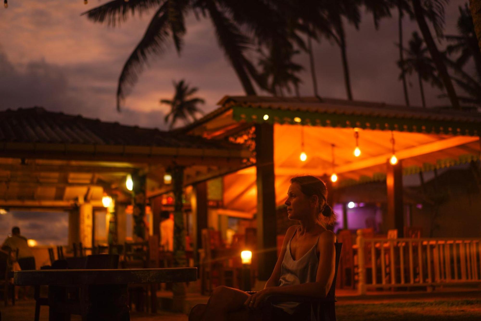 Shanthi Beach Resort Unawatuna Eksteriør billede