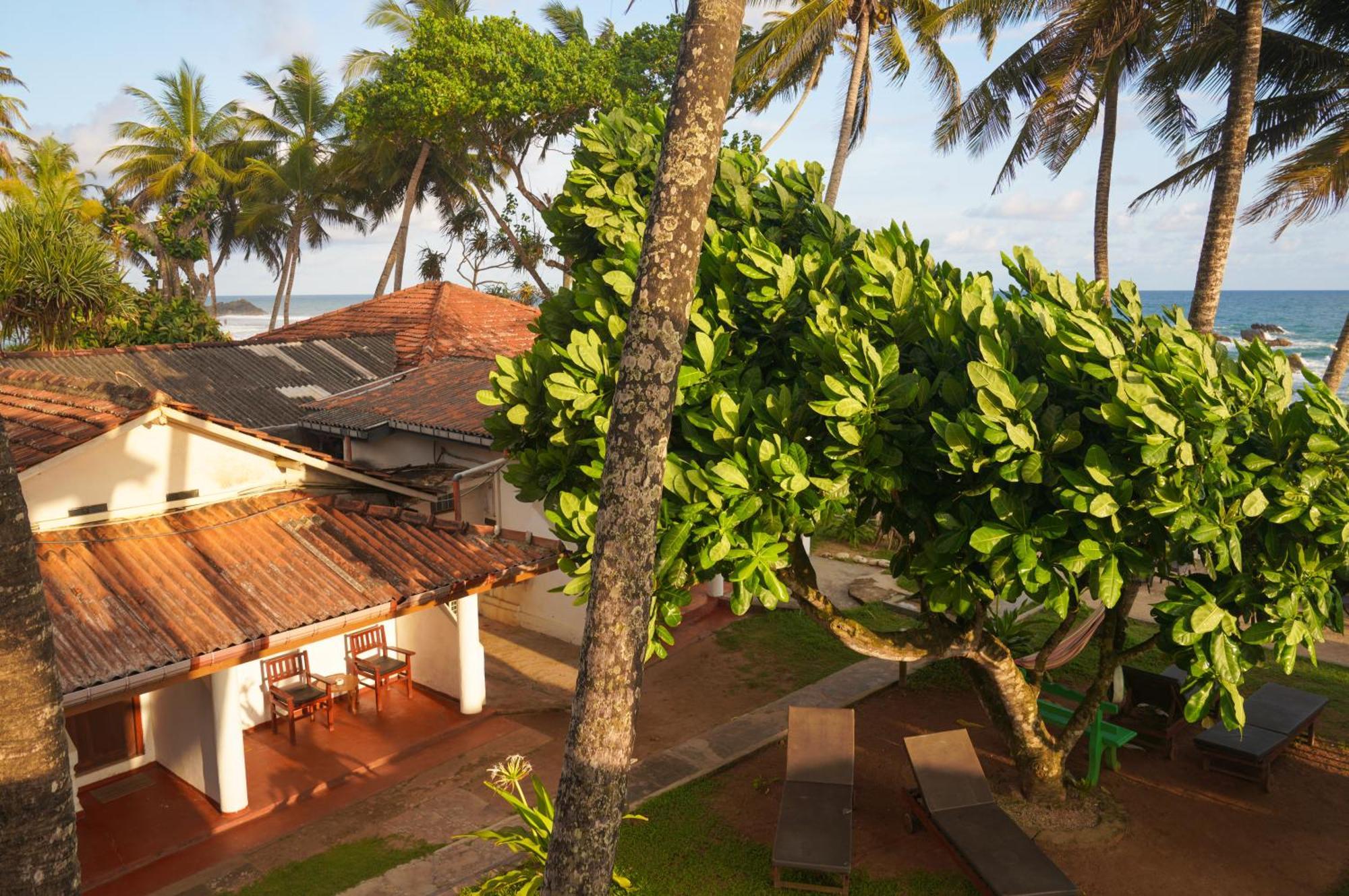 Shanthi Beach Resort Unawatuna Eksteriør billede