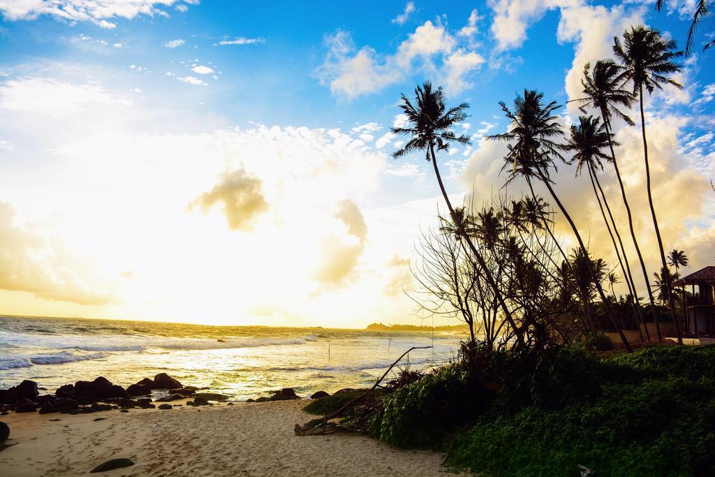 Shanthi Beach Resort Unawatuna Eksteriør billede