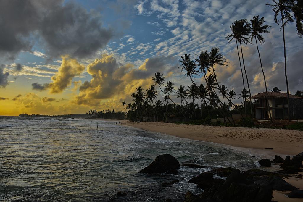 Shanthi Beach Resort Unawatuna Eksteriør billede