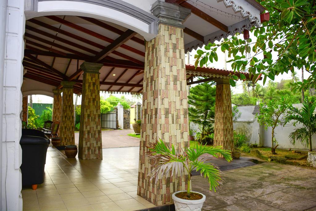 Shanthi Beach Resort Unawatuna Eksteriør billede