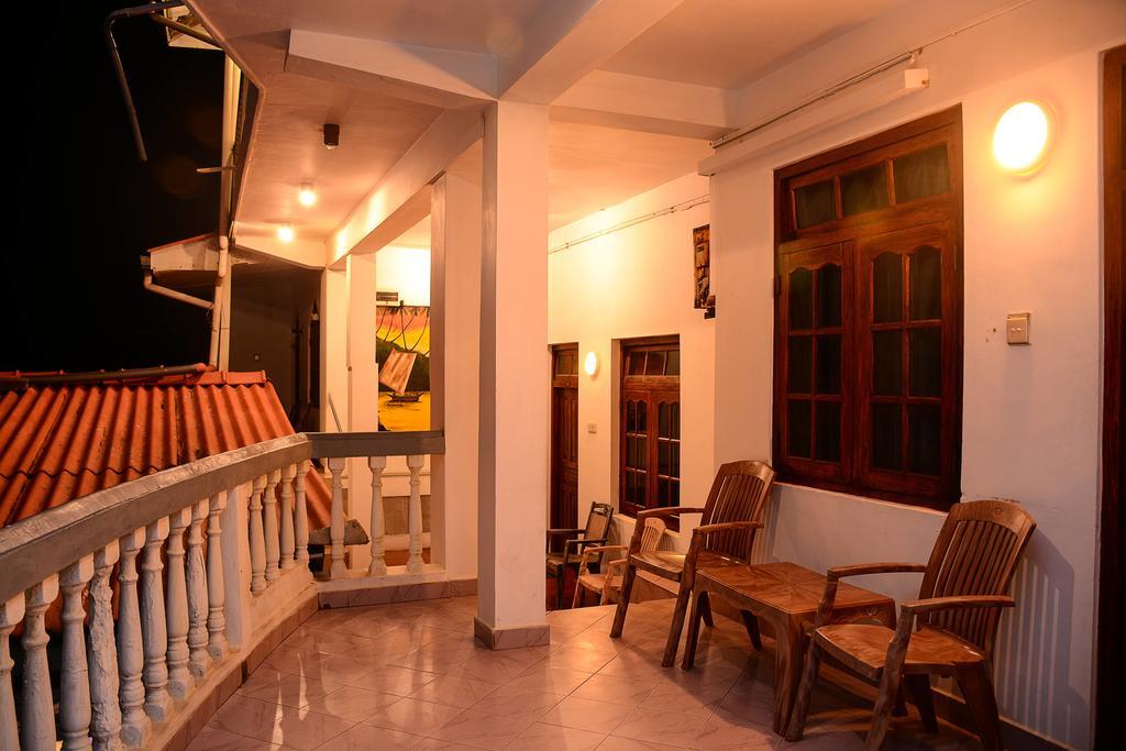 Shanthi Beach Resort Unawatuna Eksteriør billede