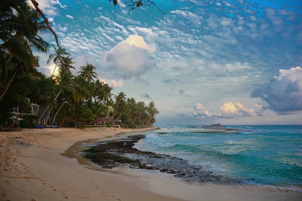 Shanthi Beach Resort Unawatuna Eksteriør billede