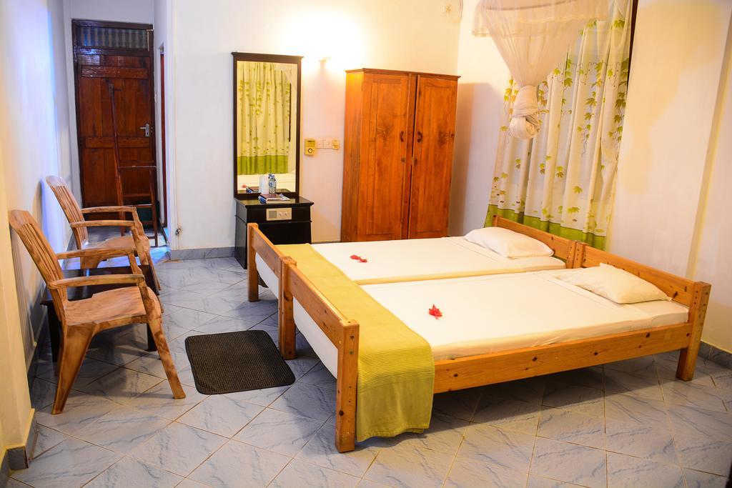 Shanthi Beach Resort Unawatuna Eksteriør billede