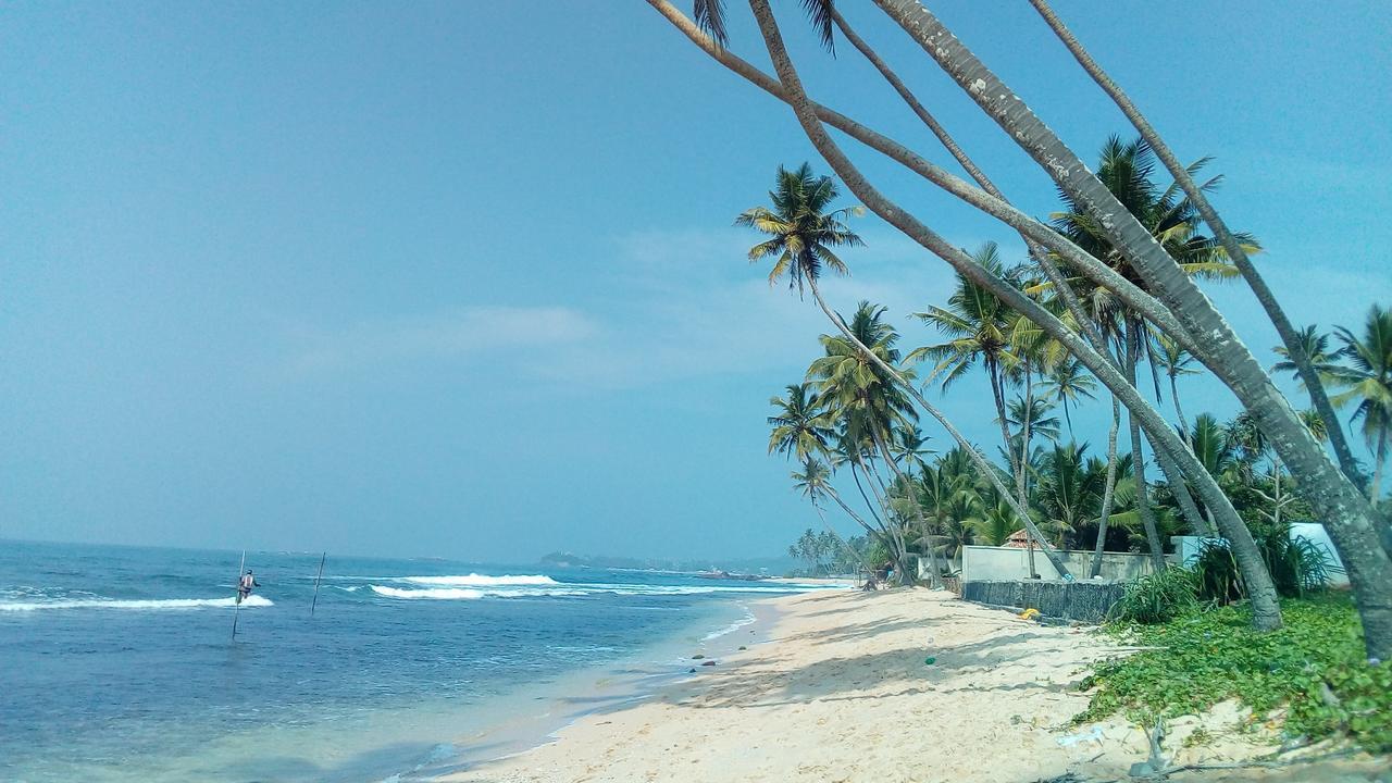 Shanthi Beach Resort Unawatuna Eksteriør billede